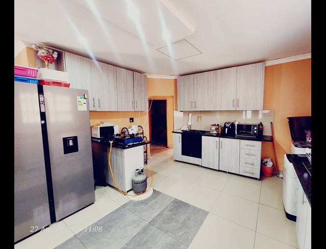 3 BEDROOM HOUSE FOR SALE IN HOWICK WEST